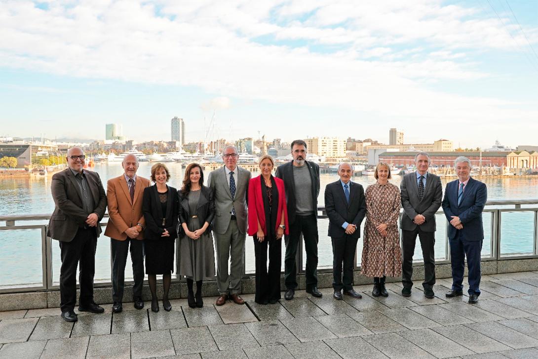 Port of Barcelona president Lluís Salvadó, general manager Jose Alberto Carbonell, deputy general manager of Commercial and Marketing Carla Salvadó, and the head of External Relations, Manel Galán, accompanied by the seven commercial representatives who attended the meeting.