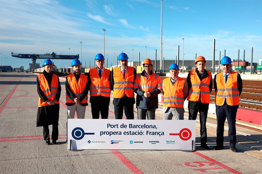 La inauguración del nuevo servicio ferroviario directo a Francia se ha celebrado esta mañana en el Port de Barcelona.