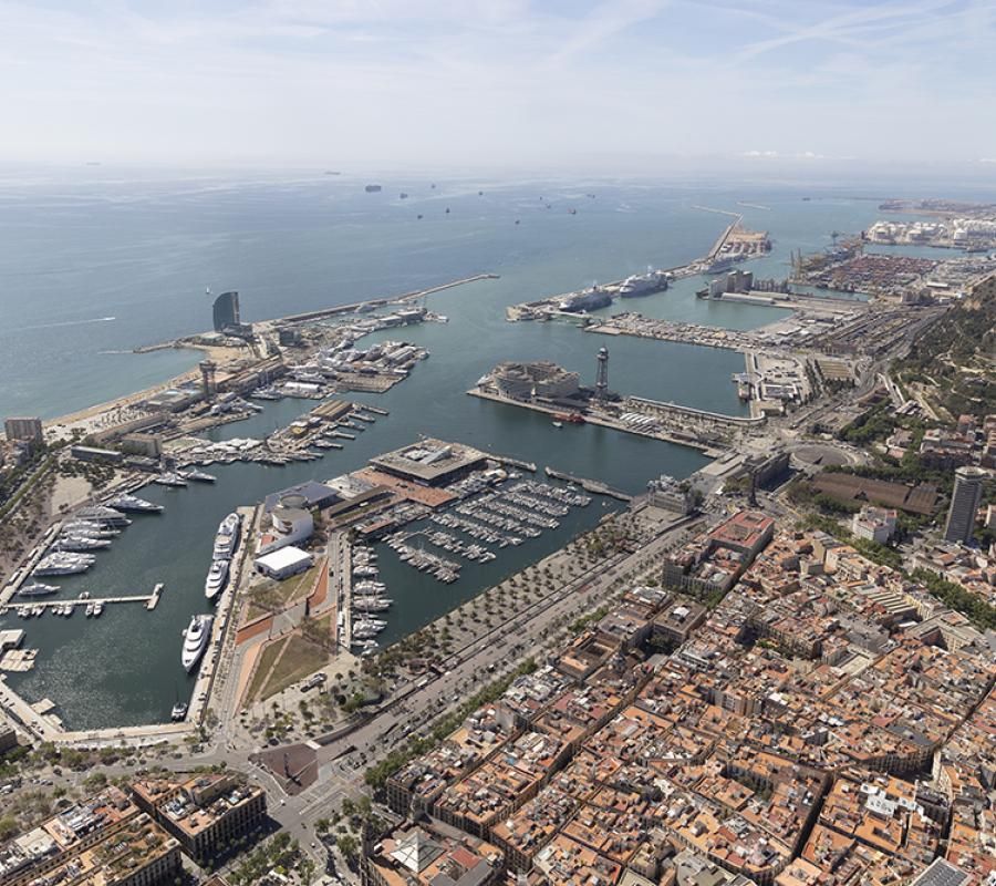 Vista general del Port de Barcelona.