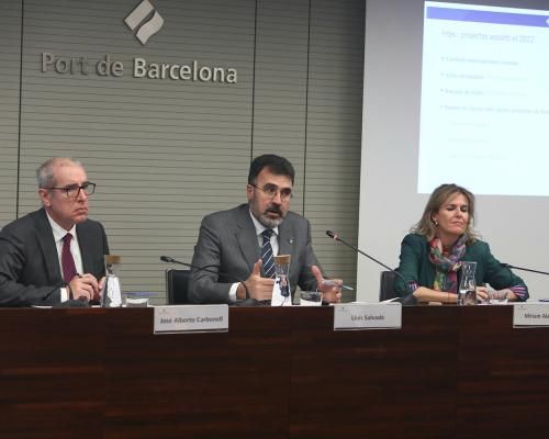 José Alberto Carbonell, directeur général du Port de Barcelona; Lluís Salvadó, président, et Miriam Alaminos, directrice administrative et financière.