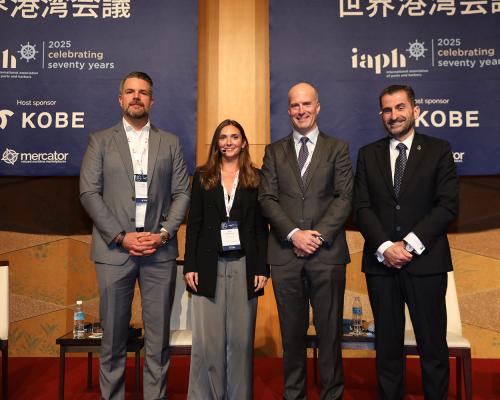 La directora de Relacions Institucionals del Port de Barcelona, Ingrid Boqué, en la sessió de cloenda titulada “A view from the bridge: the pivotal future role of ports seen by their customers”.