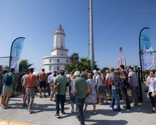 La visita al Far del Llobregat ha generat molta expectació.