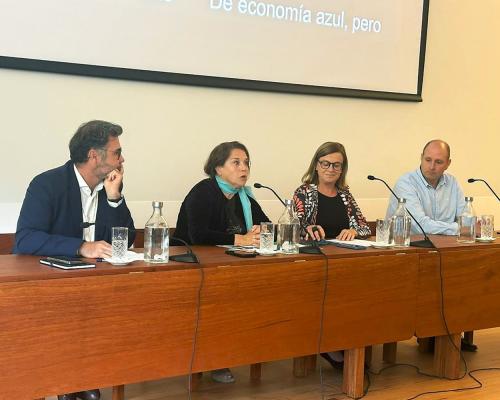 Emma Cobos, durante su intervención en la sesión Puertos inteligentes y transportes sostenibles: estrategia y gestión de los puertos como polo de Inversión para la transición verde y digital.