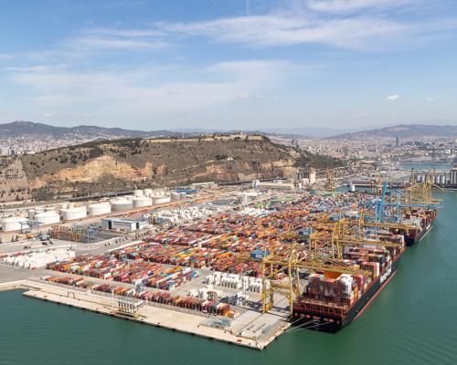 Les importacions en contenidor segueixen creixent al Port de Barcelona.