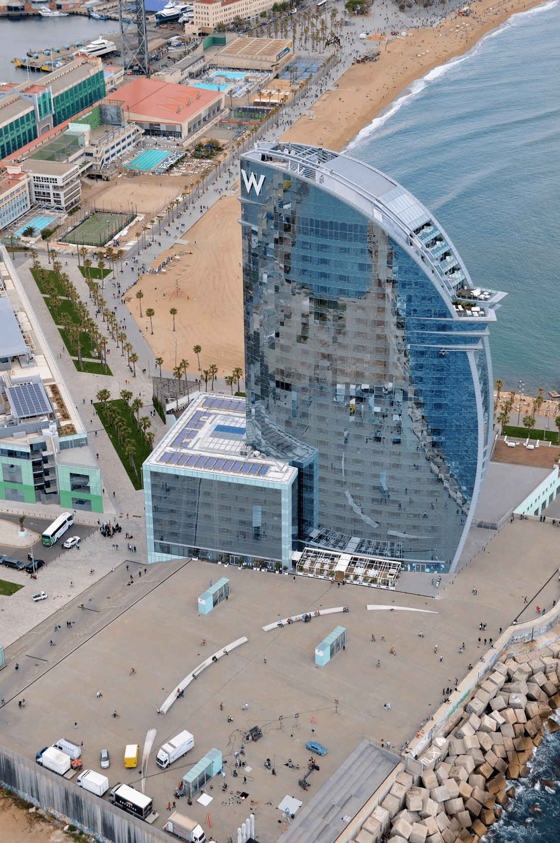 Junto al hotel W se habilitará un nuevo acceso entre la plaza y la playa