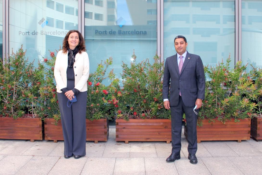 La presidenta del Port de Barcelona, Mercè Conesa; y el cónsul general de Catar en Barcelona, Eisa Jaber Ahmed Aljiham Al Kuwari.