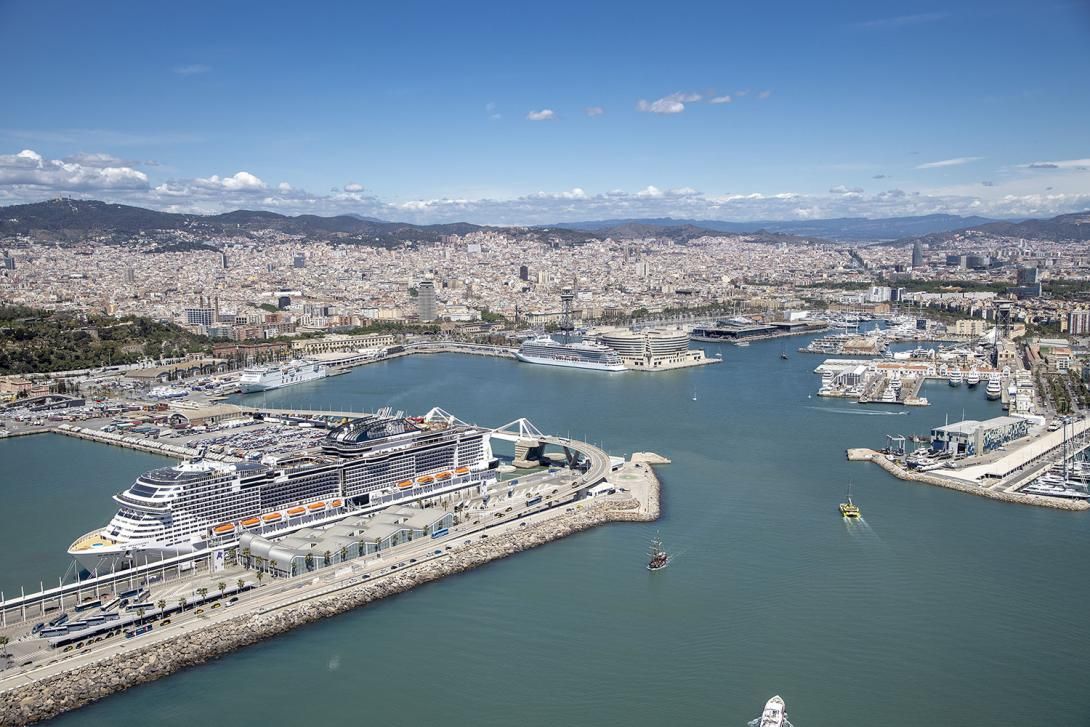 Vista aérea del puerto ciudadano.