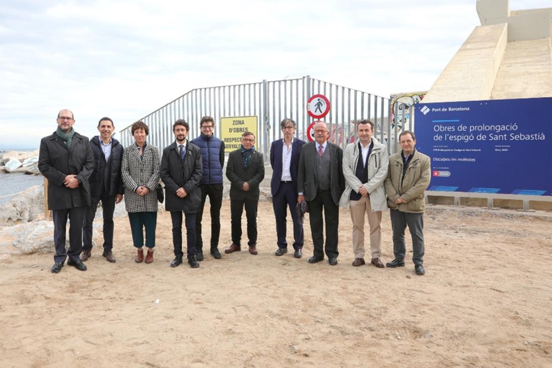 Els representants del Port de Barcelona y de la UTE Construcciones Rubau y Melchor Mascaró, S.A.U.