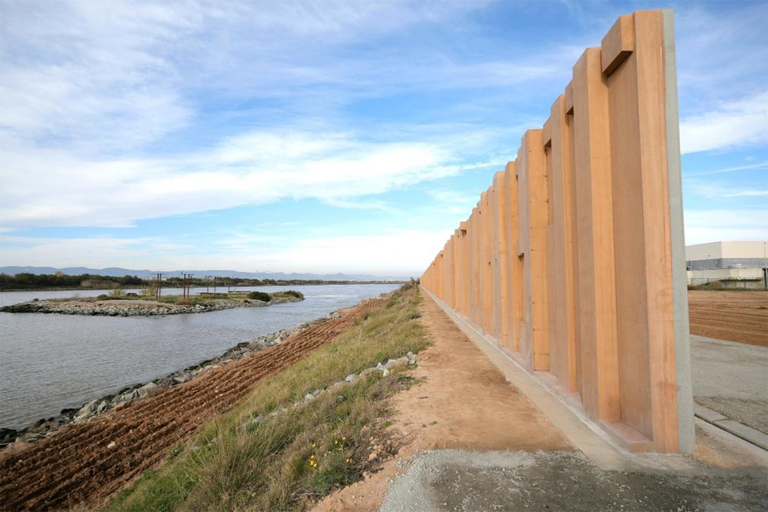 El Port de Barcelona protege las colonias de gaviota de Audouin y cormorán situadas en el Llobregat.