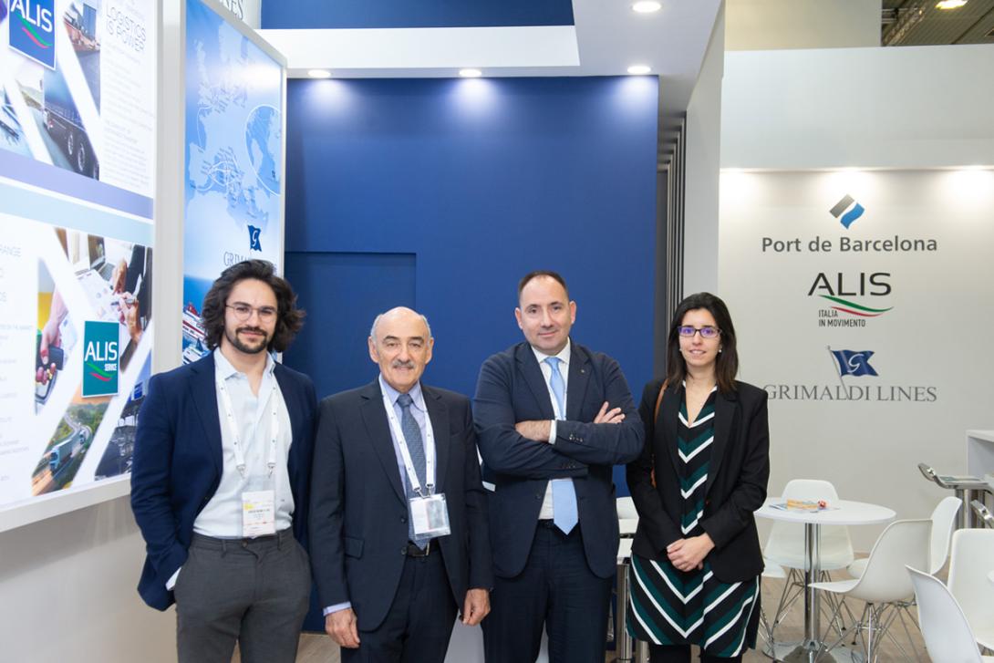 D’esquerra a dreta: l’analista de Producte del Port de Barcelona, Javier Méndez; el representant del Port a Sud-Amèrica, Hugo Lejtman; el sales manager, Carles Mayol; i la responsable Comercial i de Línies Regulars, Anna Llisterri.