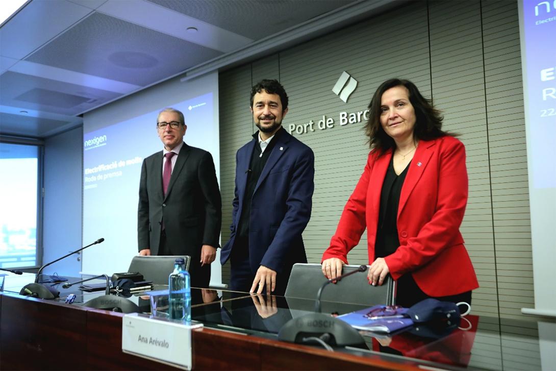 José Alberto Carbonell, director general del Port de Barcelona; Damià Calvet, presidente, y Ana Arévalo, Enery Transition Manager.