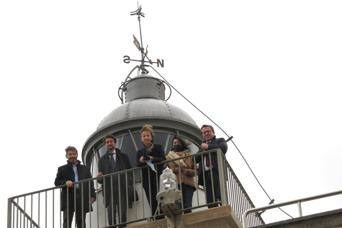 Visita al far de Tossa de Mar amb el president del Port de Barcelona, Damià Calvet, l'alcalde de Tossa de Mar, Ramon Gascons, i els respectius equips. 
