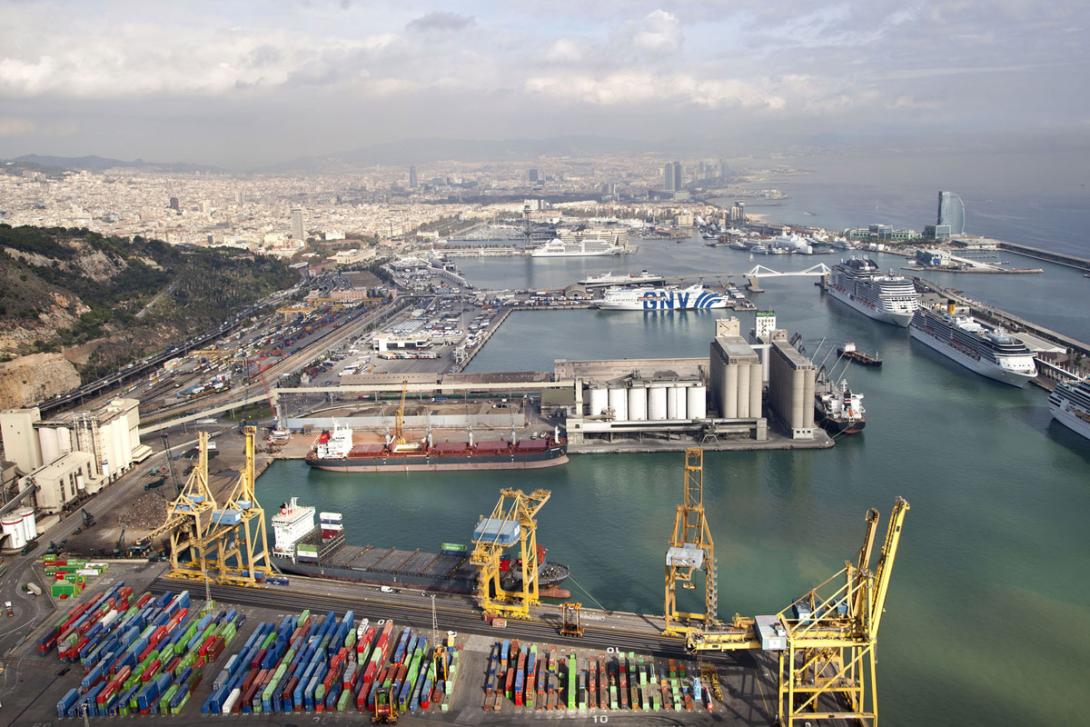 Vista general del Port de Barcelona.
