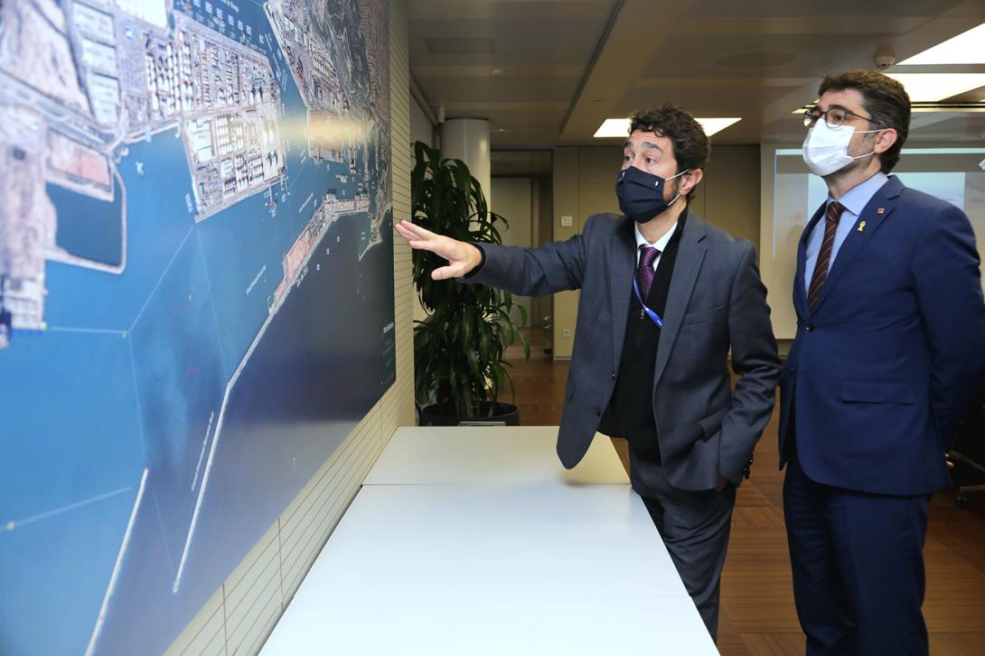 Damià Calvet, presidente del Port de Barcelona, y el vicepresidente de la Generalitat de Catalunya i consejero de Políticas Digitales y Territorio, Jordi Puigneró.