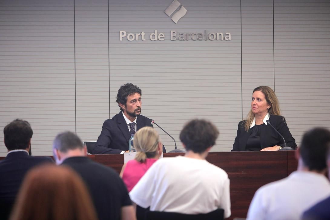 La presidenta del Consejo de Administración del Puerto de Ashdod, Orna Hozman-Bechor; y el presidente del Port de Barcelona, Damià Calvet, durante la presentación del acuerdo.