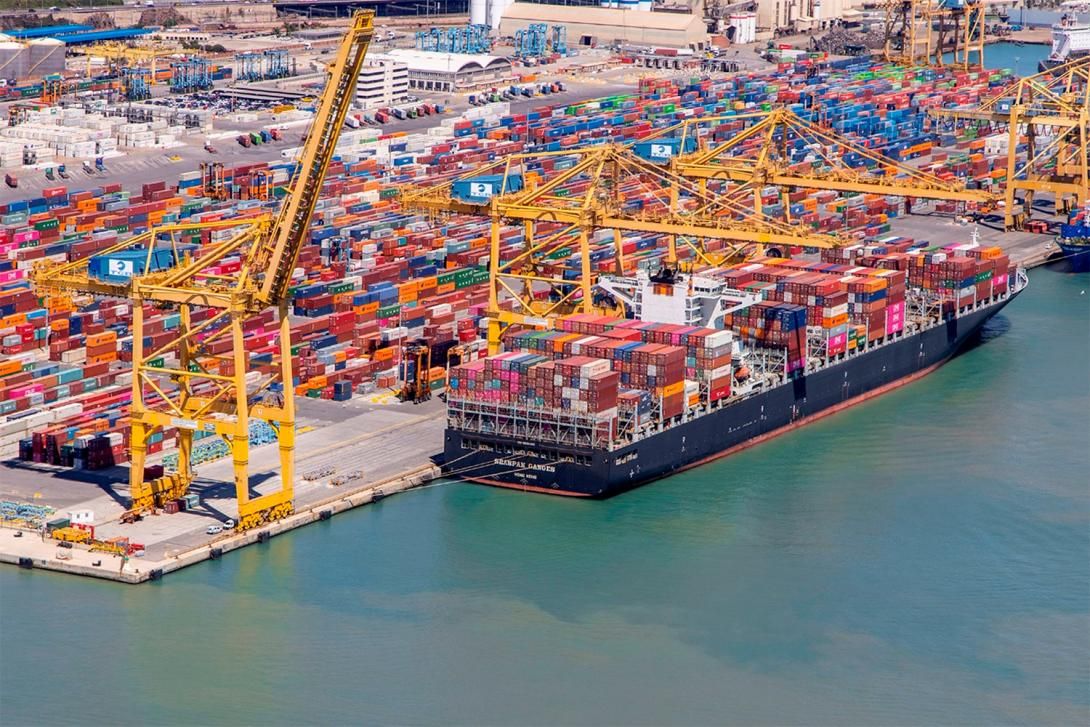 Terminal de Contenidors al Port de Barcelona.