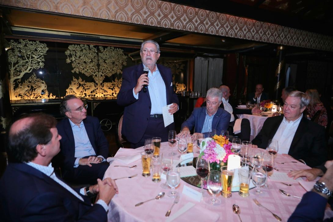 Javier Vidal, vicepresident del Consell d’Administració del Port de Barcelona, va agrair la implicació de tots els participants per fer de la Missió d’enguany un viatge profitós.