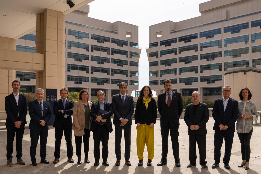 Delegaciones de la Cambra de Comerç de Barcelona y del Port de Barcelona en la reunión de avui.