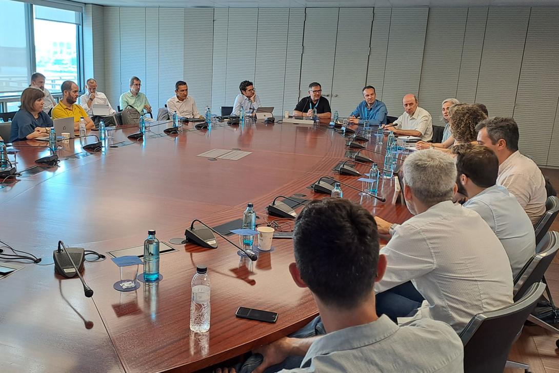 Assistents a la reunió de la Taula de Mobilitat del Delta celebrada avui al Port de Barcelona.