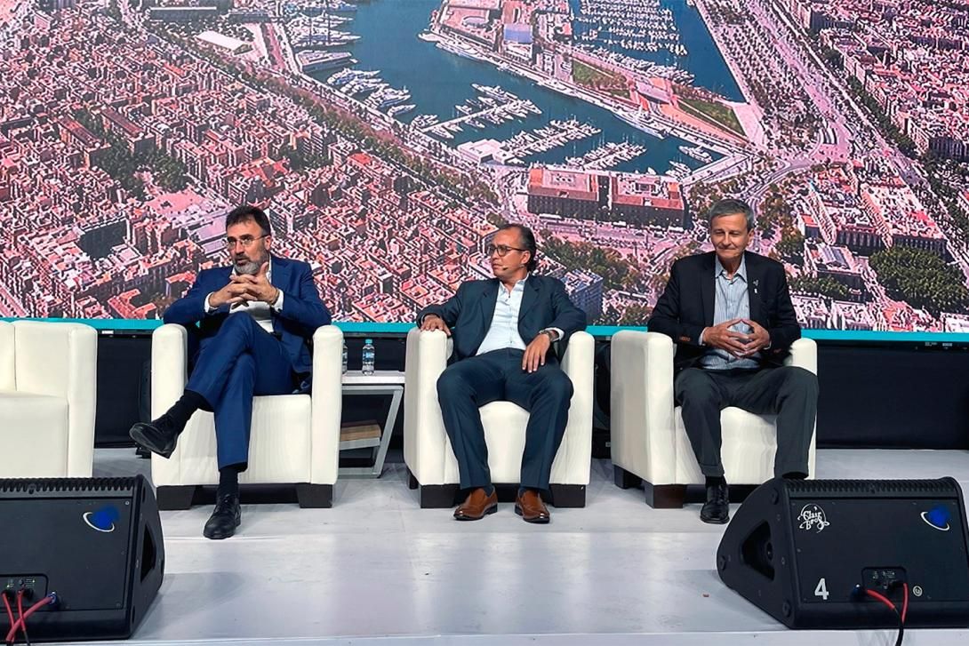 El presidente del Port de Barcelona, Lluís Salvadó, durante su intervención.