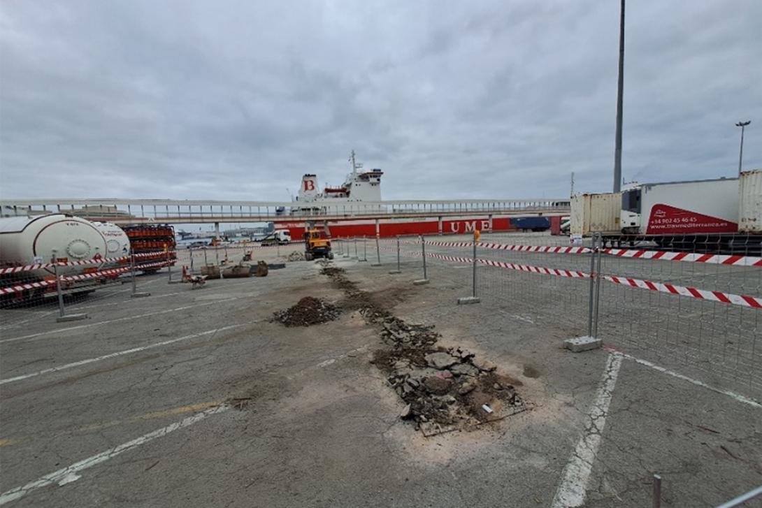 El Port de Barcelona preveu tenir operatius els OPS de la Terminal Ferri Barcelona al desembre.