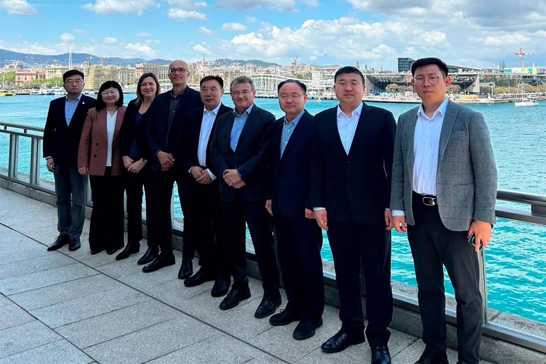 Les delegacions xinesa i catalana.