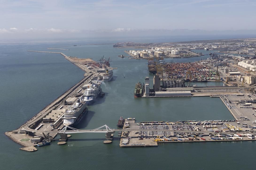 General view of the Port of Barcelona.