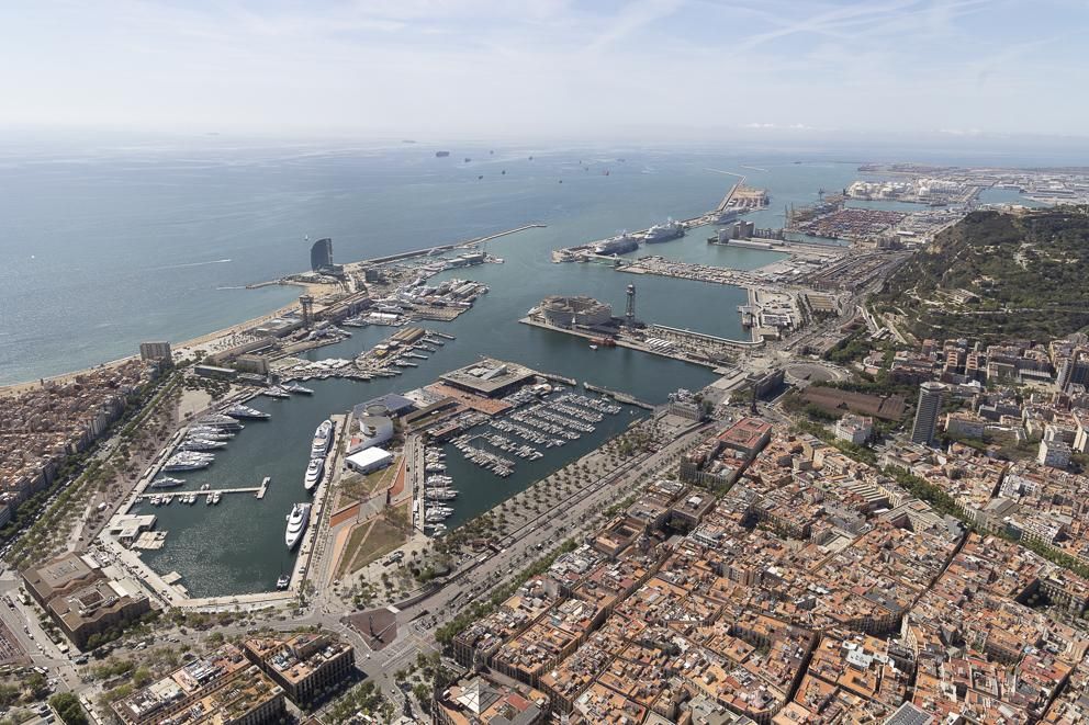 Vista general del Port de Barcelona