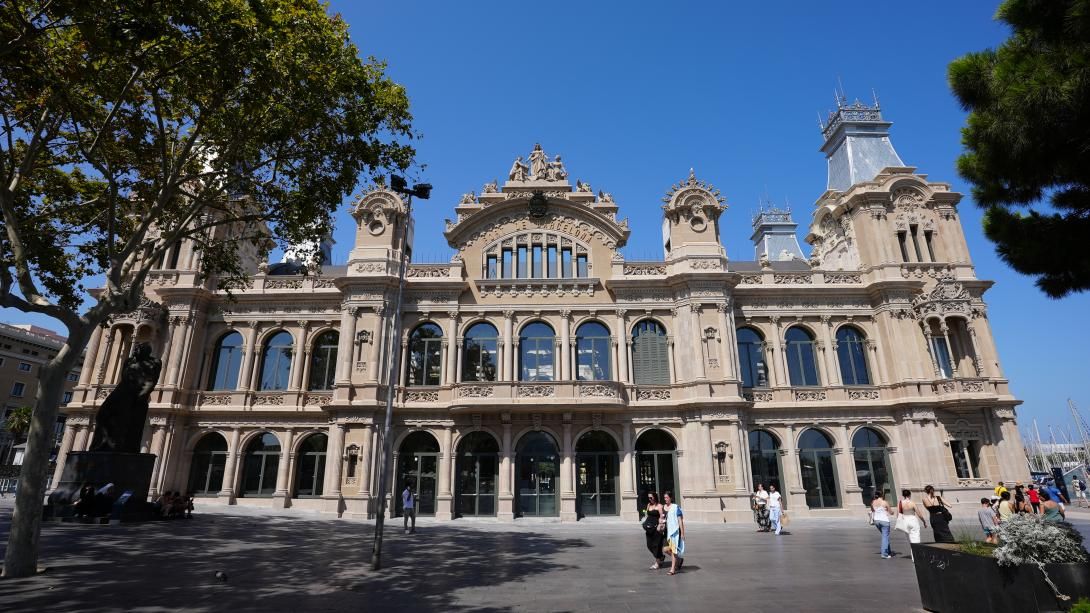 L'edifici de Portal de la Pau, seu històrica del Port de Barcelona