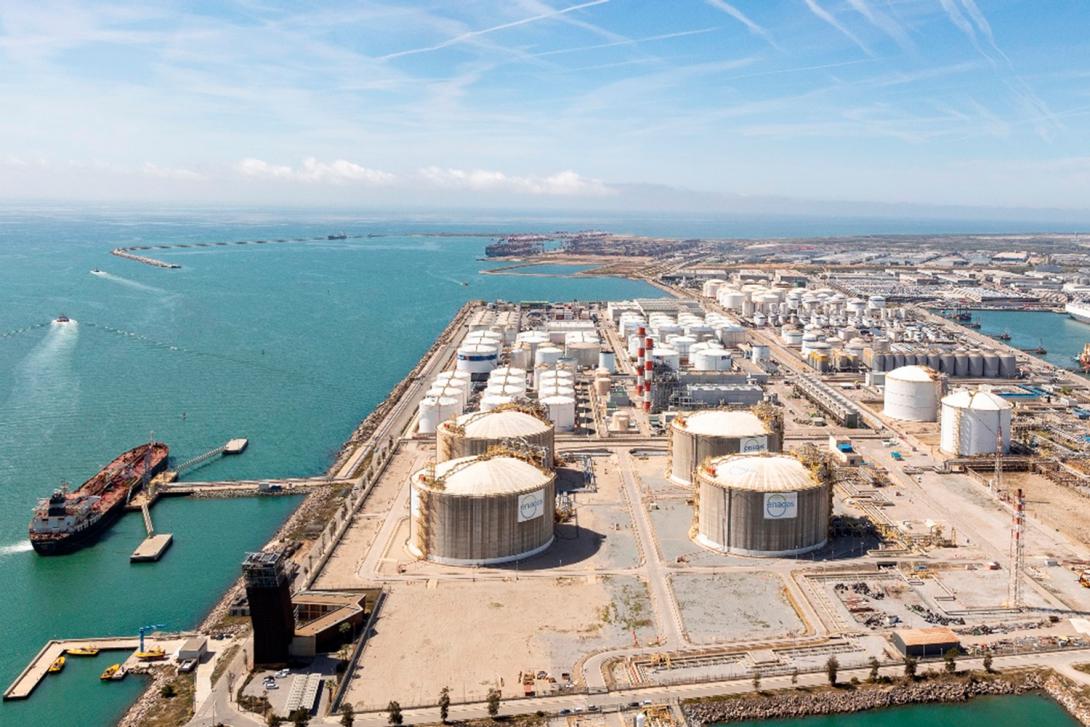 Muelle de la Energia del Port de Barcelona.