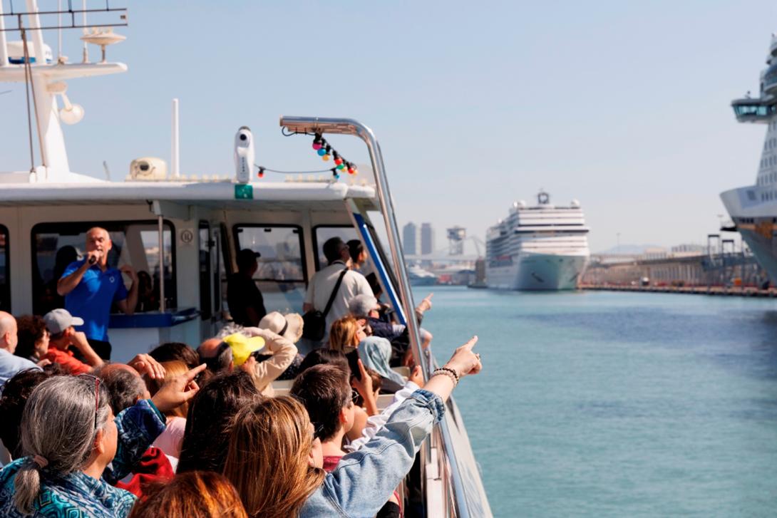 Visita marítima durant la jornada de Portes obertes.