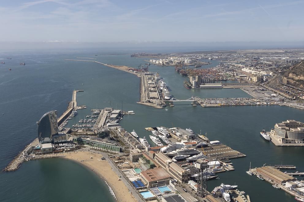 Vista general del Port de Barcelona