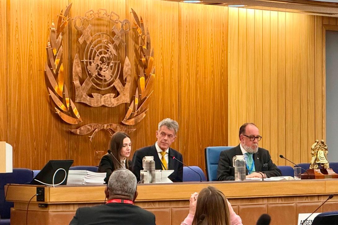 La directora de Relacions Institucionals del Port de Barcelona, Ingrid Boqué, durant la seva intervenció a la 50a sessió del Comitè de Facilitació (FAL50) de l’OMI.