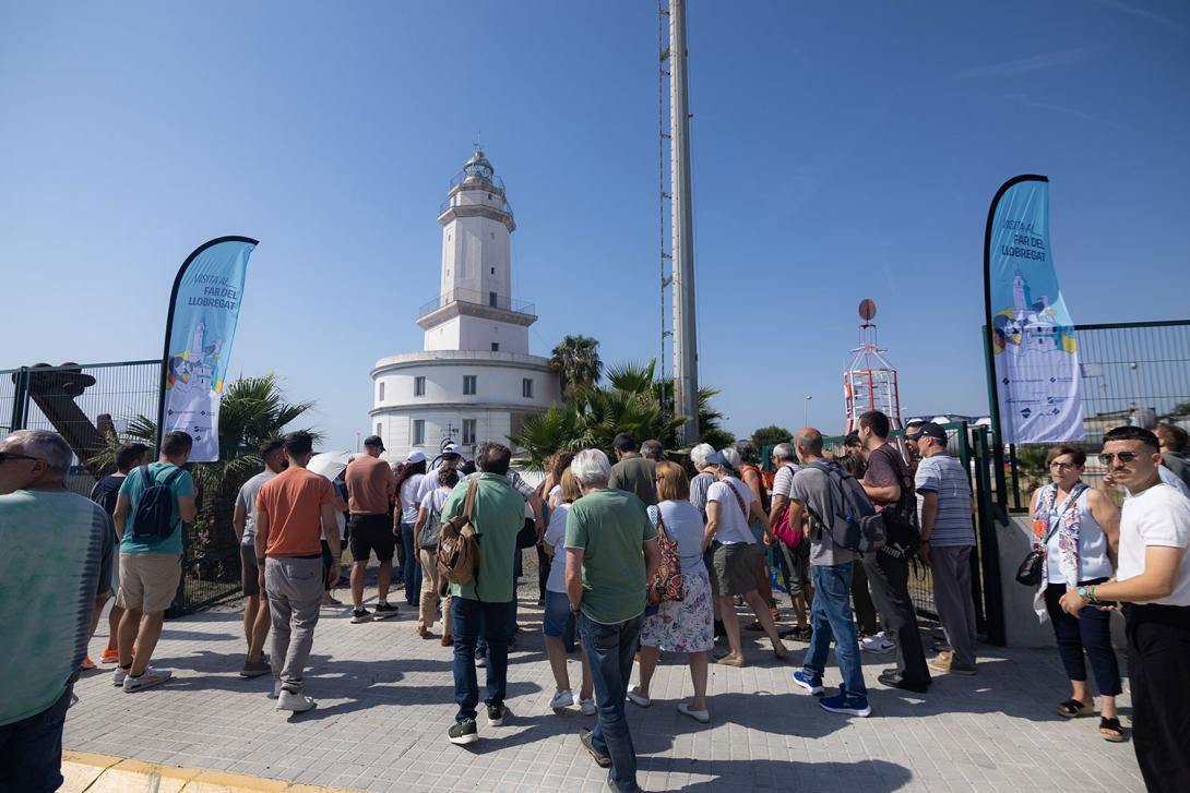 La visita al Far del Llobregat ha generat molta expectació.